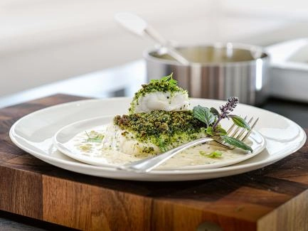 Kräuter-Fischfilets mit Frühlingszwiebelsauce